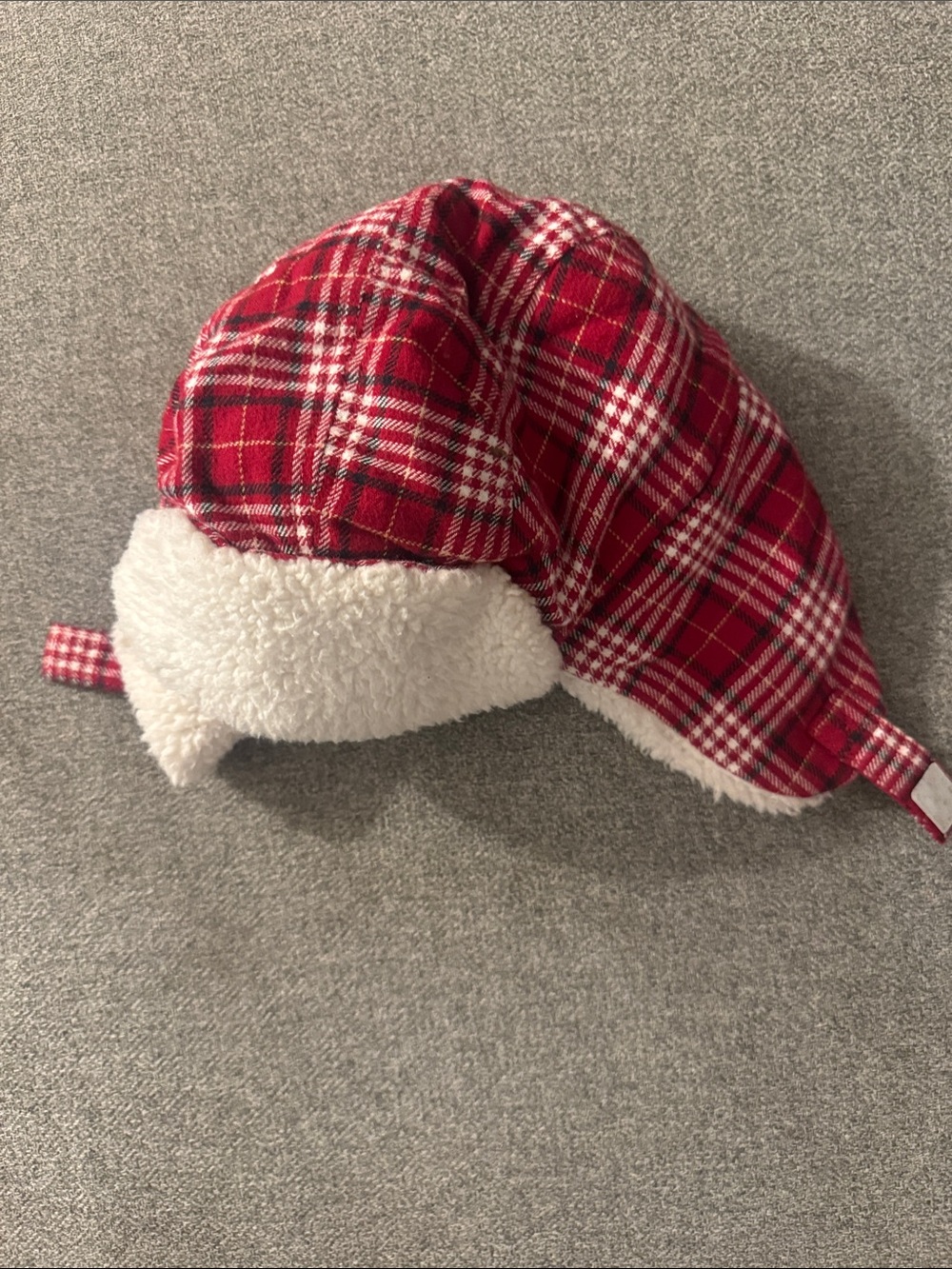 5/$15- Hat size 12-24 months